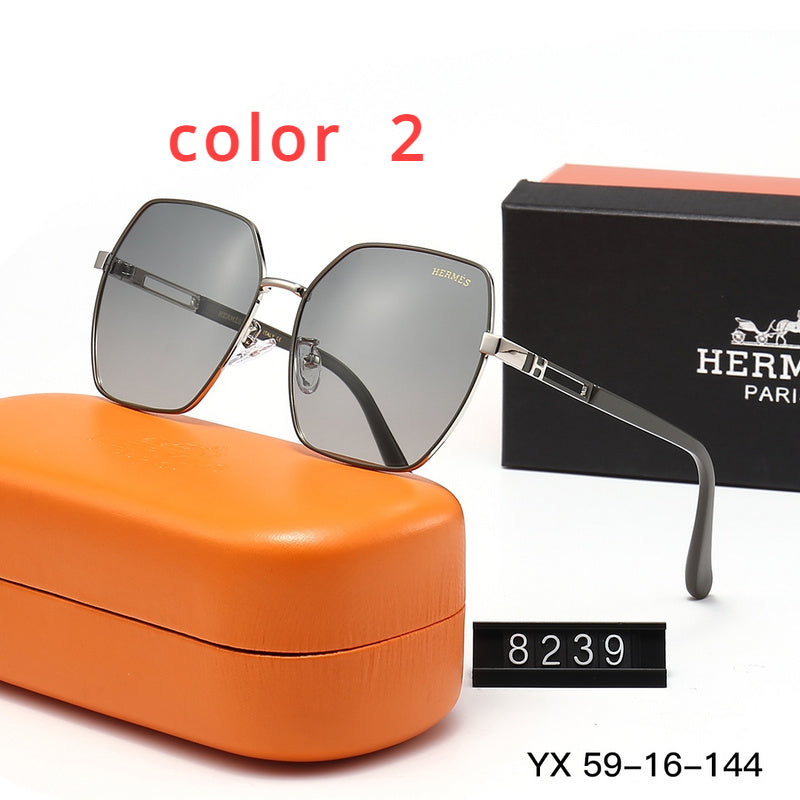 8239 Sunglasses with box