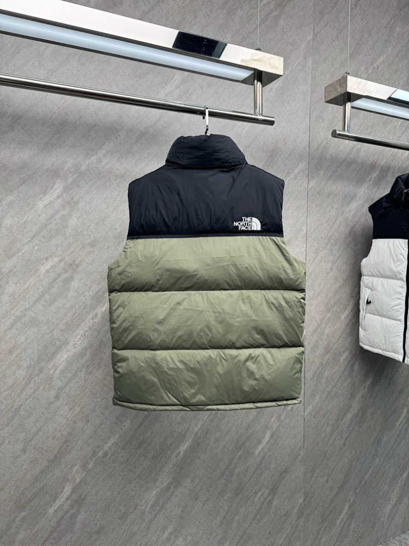 110429 Men's and women's classic high and full embroidered logo down vest clothes on the north side