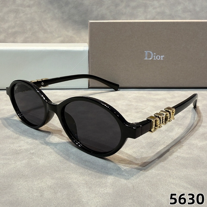 5630 Sunglasses with box
