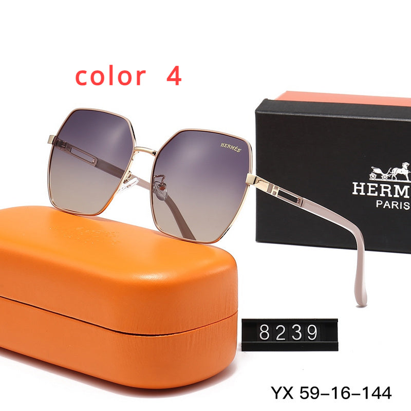 8239 Sunglasses with box