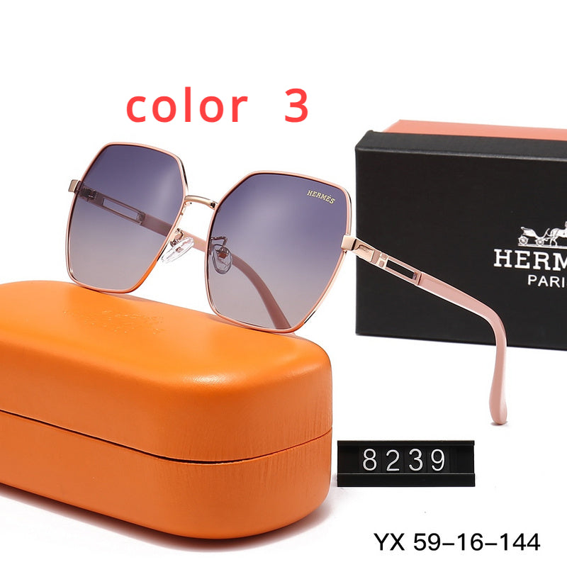 8239 Sunglasses with box