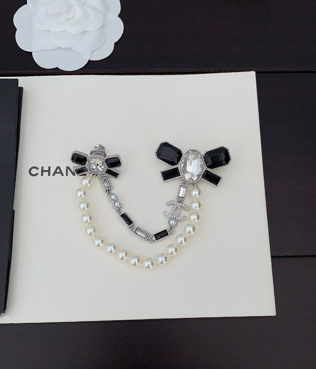 18K Chanel Black Bow Pearls Brooch