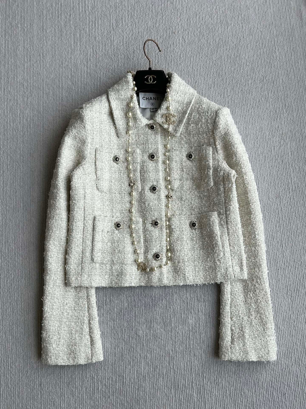 Chanel 2025 White Woven Tweed Fabric Jacket 318544